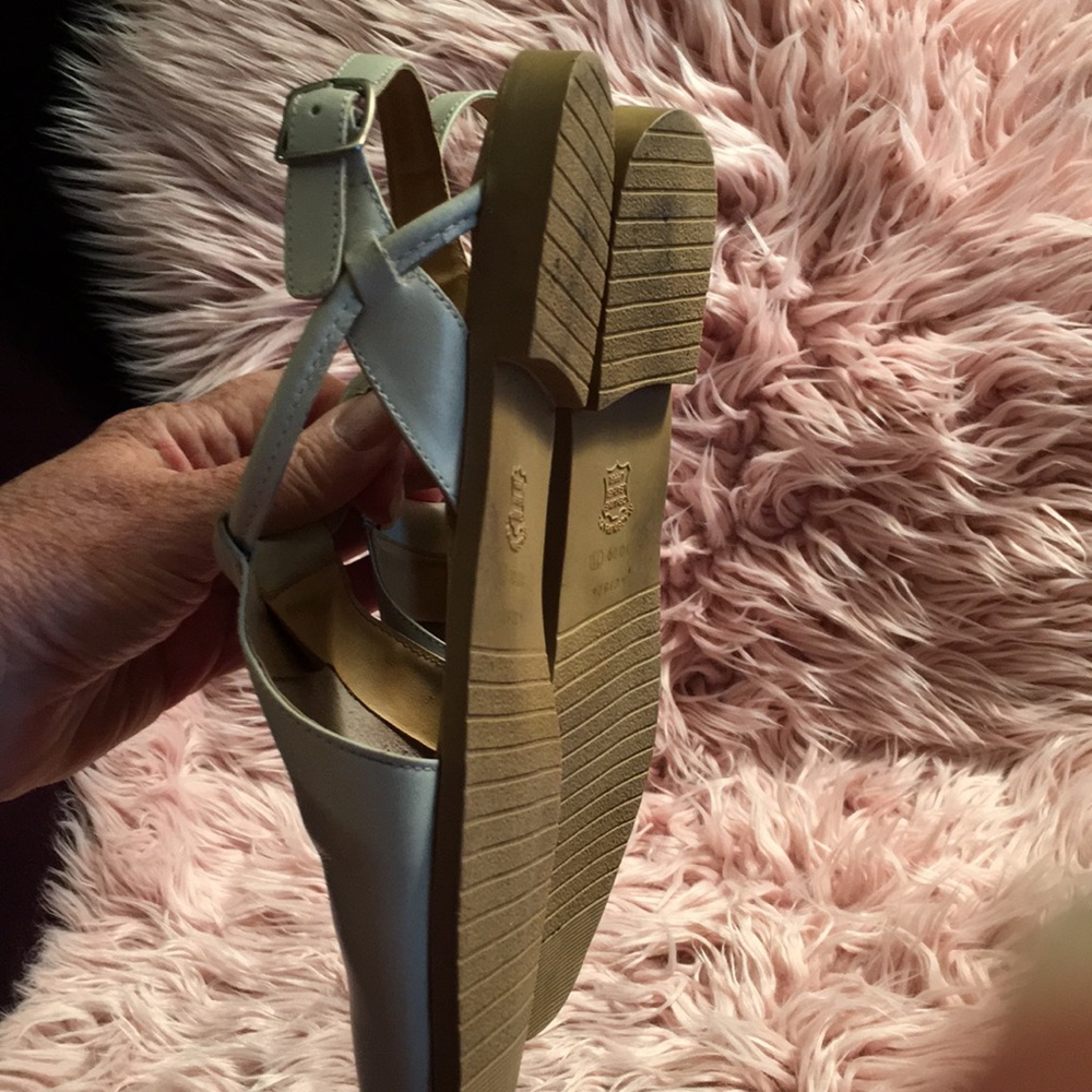 Shoes - Picture 3 of 3